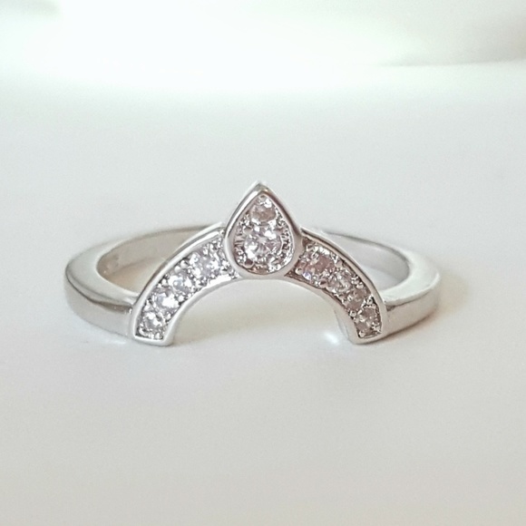 Crowned Pear Cut 2 Piece Bridal Wedding Ring Set - Picture 6 of 8